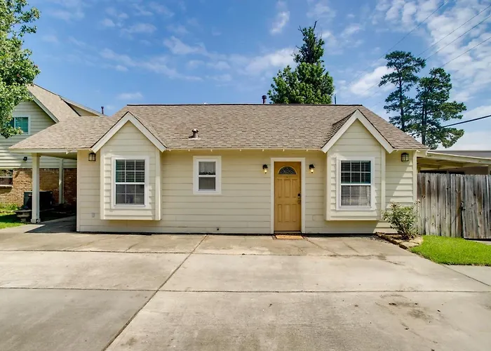Cozy Shenandoah Home < 2 Mi To The Woodlands Mall!