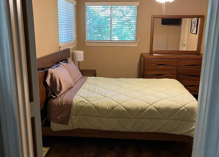 Hideaway - 3 Bedroom Home With Private Pool On Wooded Lot