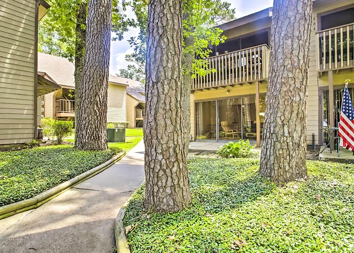 Walden Golf Course Condo Near Lake Conroe!